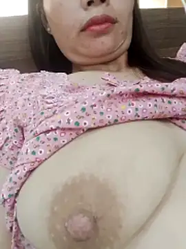 Baby-ladyass2026's cam snapshot