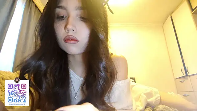 Qwami_Amie live sex cam