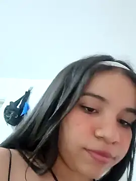 Tatiana18Strip live sex cam