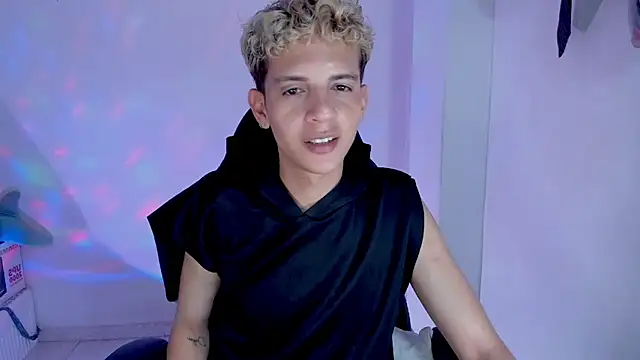 tylernova live sex cam