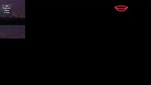 LoreeScialdone's cam snapshot