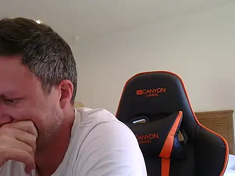 TroyDieselXXX's cam snapshot