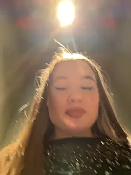 VineraSweet live sex cam