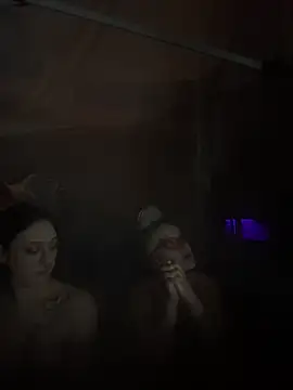 Stonermama666420 live sex cam