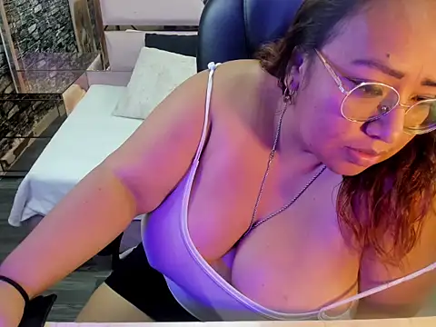 Shara_Oz's cam snapshot