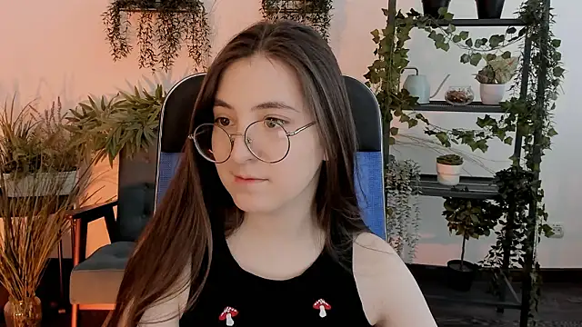 VirtuallVoyant live sex cam