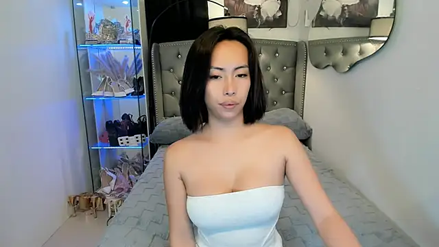 reighnempress live sex cam