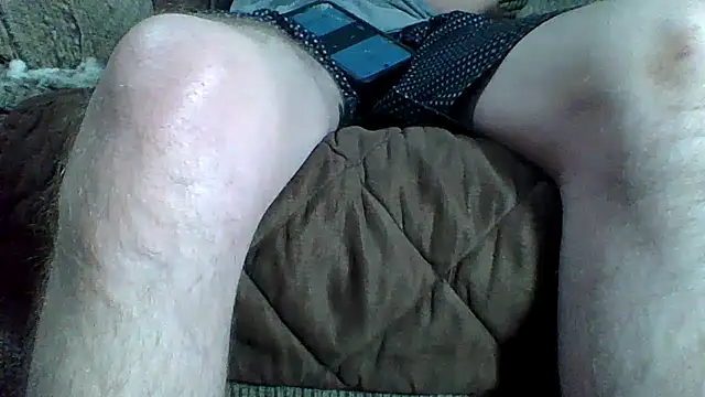 Jbsklxz67's cam snapshot