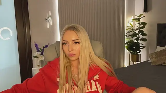 OhMyEmma's cam snapshot