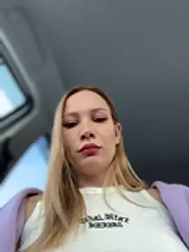 LavenderHot's cam snapshot