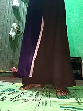 Hoty_girl_143's cam snapshot