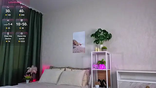 ElvaHilby live sex cam