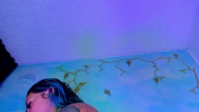 SaturnooStonee's cam snapshot