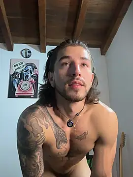 Valentino_Xander live sex cam