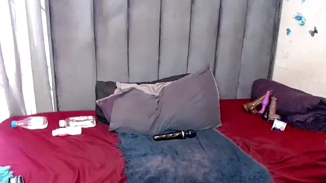 LustyDeziree1 live sex cam