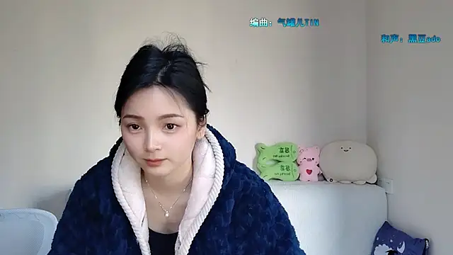 -J-o-y- live sex cam