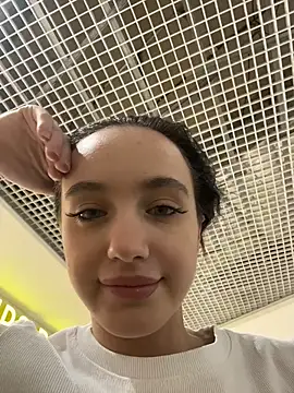 MiaTee's cam snapshot