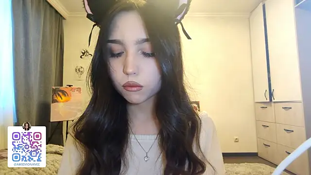 Qwami_Amie's cam snapshot