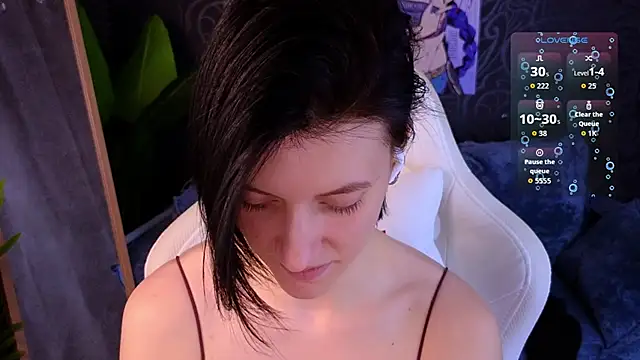 roxy_riot_'s cam snapshot