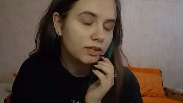 Miyabeee's cam snapshot