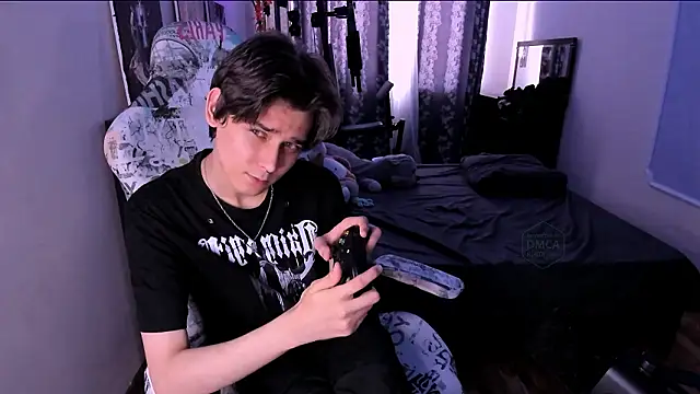 Foxicfu's cam snapshot