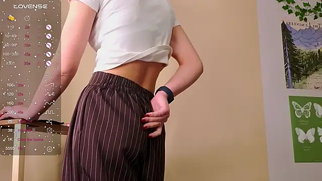 Fit_Brunette_'s cam snapshot