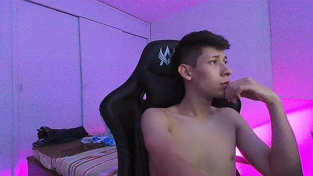 Danielsex_10's cam snapshot