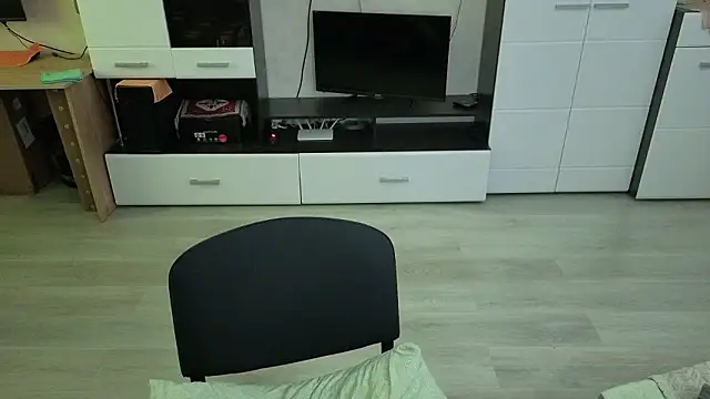 angryzan's cam snapshot