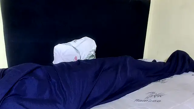 SweetTitties21's cam snapshot