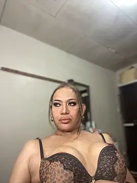 HugeKatarinaTS live sex cam