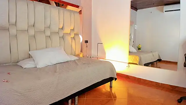 Isa_Little_Star live sex cam