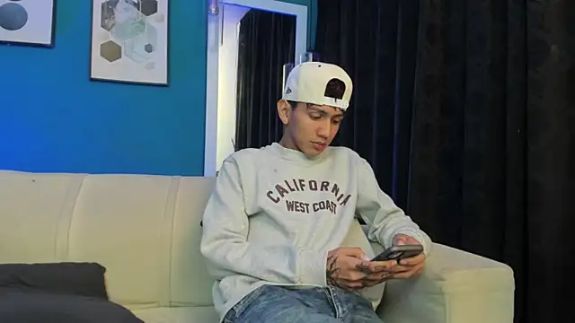 Marcus_and_Tony live sex cam