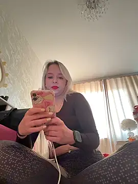 LikaCat live sex cam