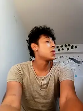 Varek_biglatin_dick live sex cam