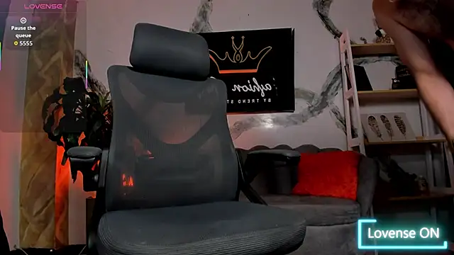 MaximusClark live sex cam