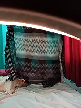 priya2098's cam snapshot