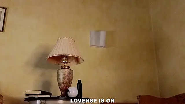 CaseySanchious's cam snapshot