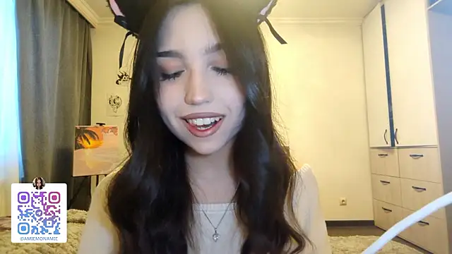 Qwami_Amie's cam snapshot