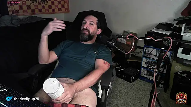 DevilPup75_'s cam snapshot