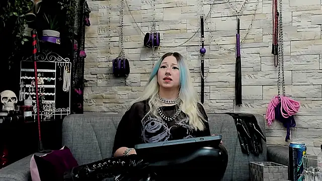 CruelMistress's cam snapshot