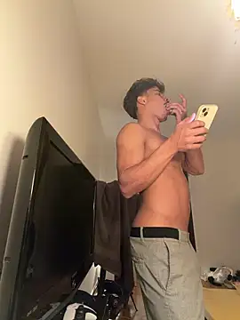 AlexActive's cam snapshot