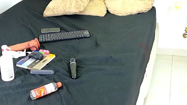 bonieklent live sex cam