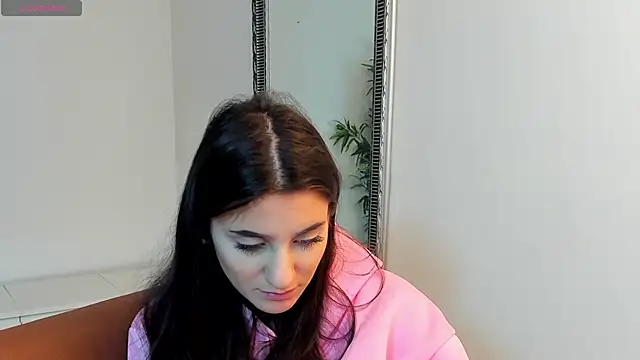 bad_dora's cam snapshot