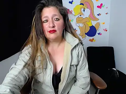 MilfCute_sex's cam snapshot