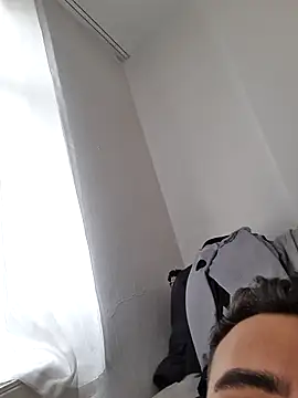 yakisikligenc live sex cam