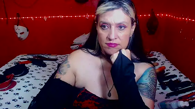 MATURE_Randy's cam snapshot