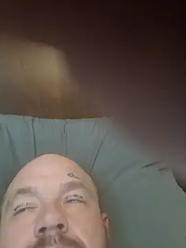 Capthookfugood's cam snapshot