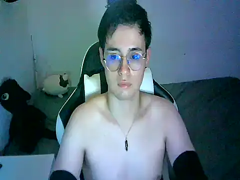 aiden_dwayne's cam snapshot