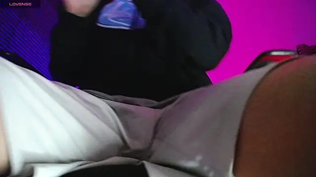 zacwatson_'s cam snapshot