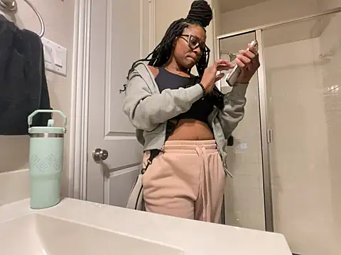 wynterheat live sex cam